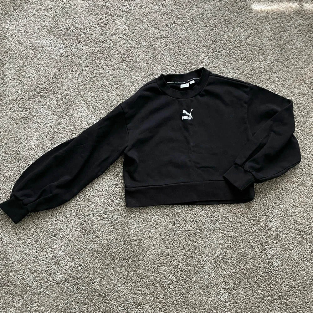 EUC Puma Black Crop Sweatshirt - Picture 1 of 11